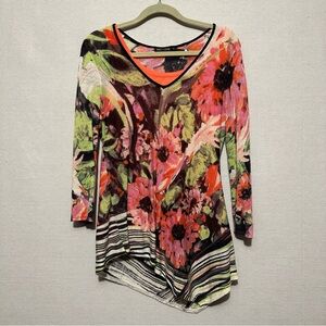 Nic + Zoe asymmetrical floral top - size M